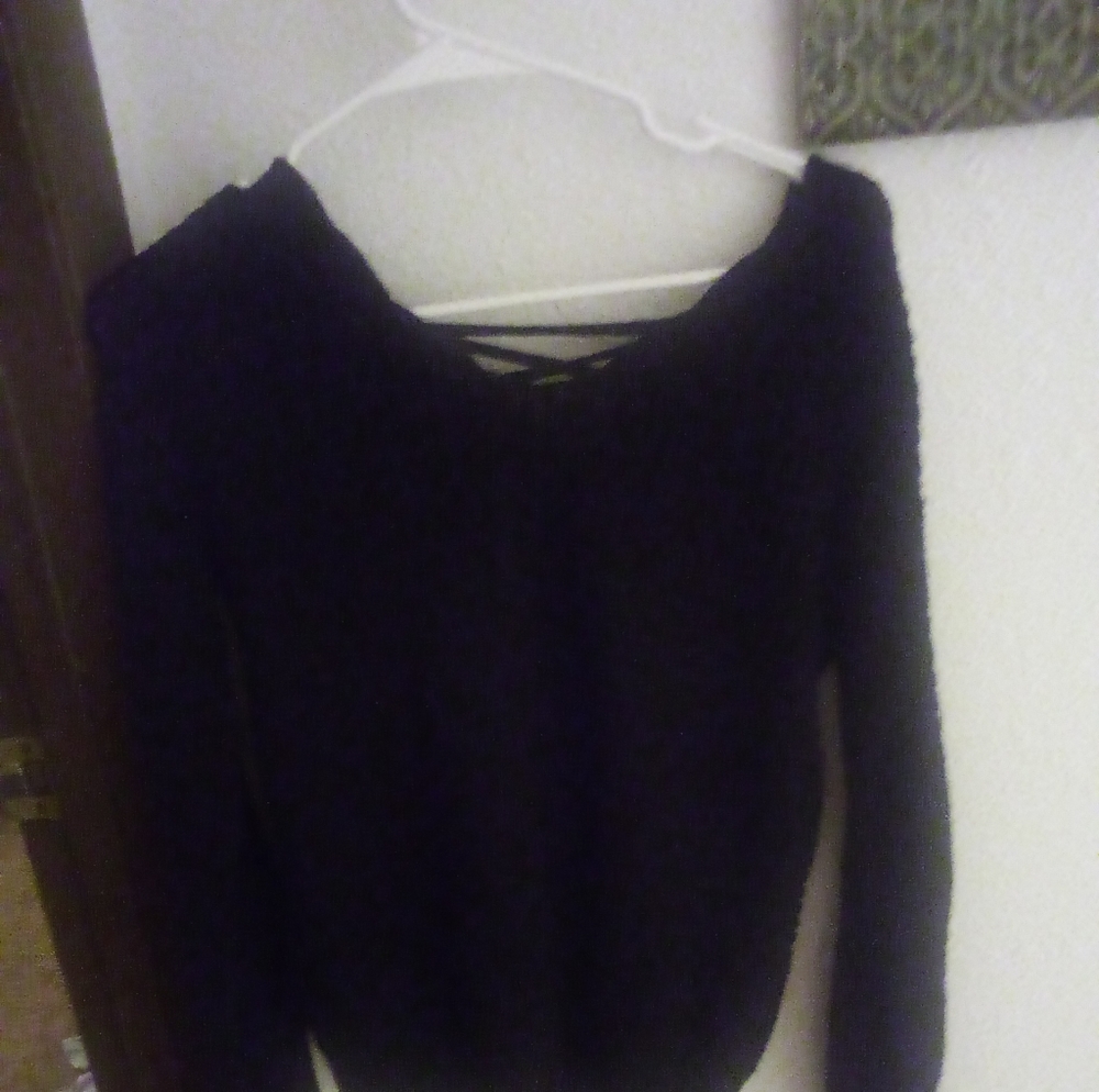 Sweater - Picture 3 of 7